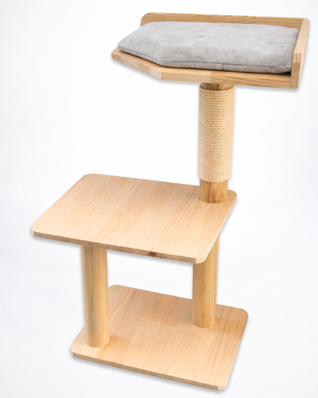 Handgefertigter Kratzbaum aus Holz: Handgefertigt, robust und elegant - Jinnkiss